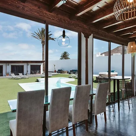 Летний дом Hotelito Rural Flor De Timanfaya Тинахо