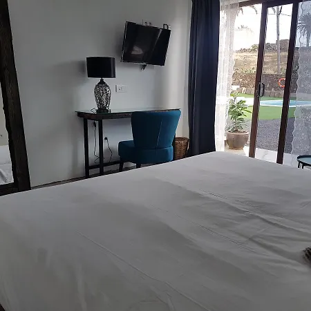 Hotelito Rural Flor De Timanfaya Landsted Tinajo