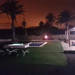 Hotelito Rural Flor De Timanfaya منزل ريفي تيناجون