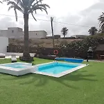 Hotelito Rural Flor De Timanfaya تيناجون