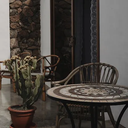 Hotelito Rural Flor De Timanfaya