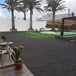 Hotelito Rural Flor De Timanfaya Kır Evi