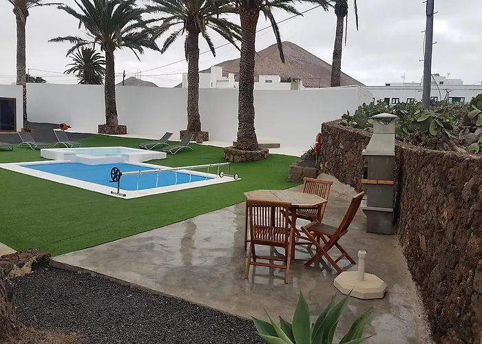 Hotelito Rural Flor De Timanfaya * Tinajo